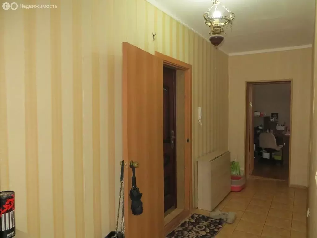 3-комнатная квартира: Ейск, улица Коммунаров, 26 (88 м) - Фото 2