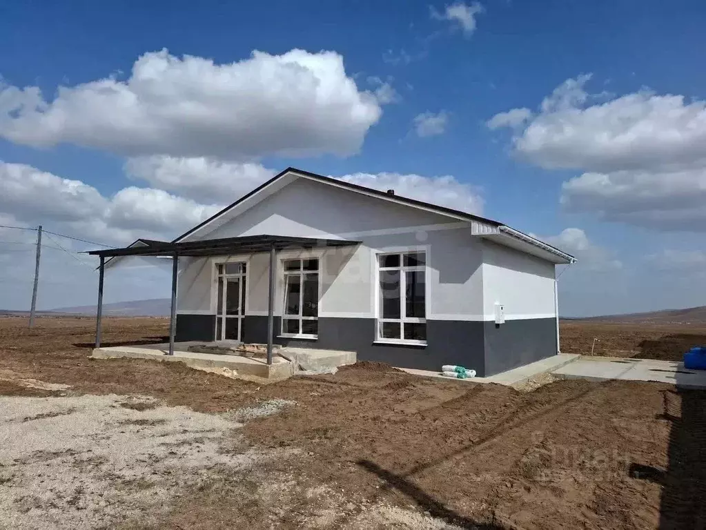 Дом в Крым, Симферопольский район, с. Родниково ул. Юбилейная (71 м) - Фото 1