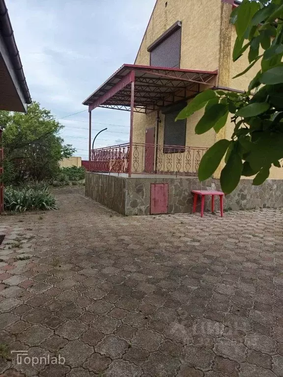 Дом в Крым, Сакский район, Штормовское с/пос, с. Крыловка ул. Мира (90 ... - Фото 1