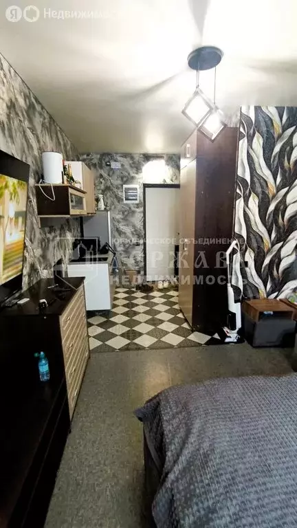 Квартира-студия: Кемерово, улица Дзержинского, 16А (18 м) - Фото 0