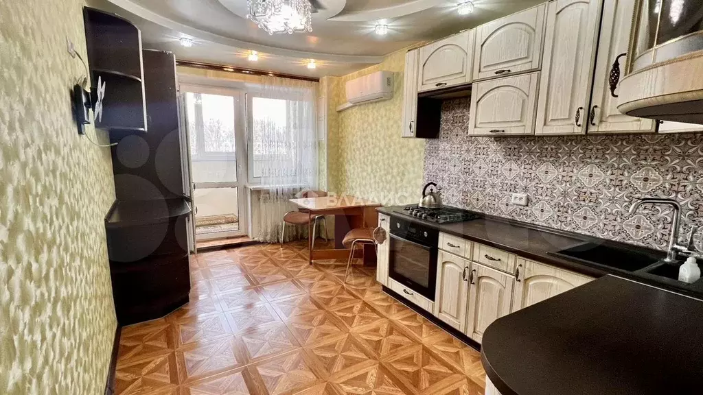 2-к. квартира, 60 м, 5/10 эт. - Фото 0