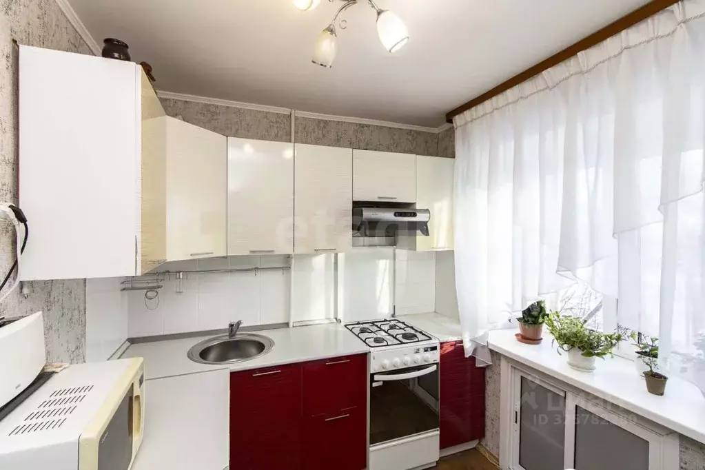 2-к кв. Тюменская область, Тюмень Минская ул., 15 (43.3 м) - Фото 1