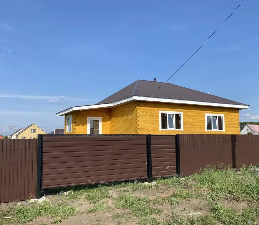 Дом в Башкортостан, Кушнаренковский сельсовет, с. Кушнаренково ул. ... - Фото 0