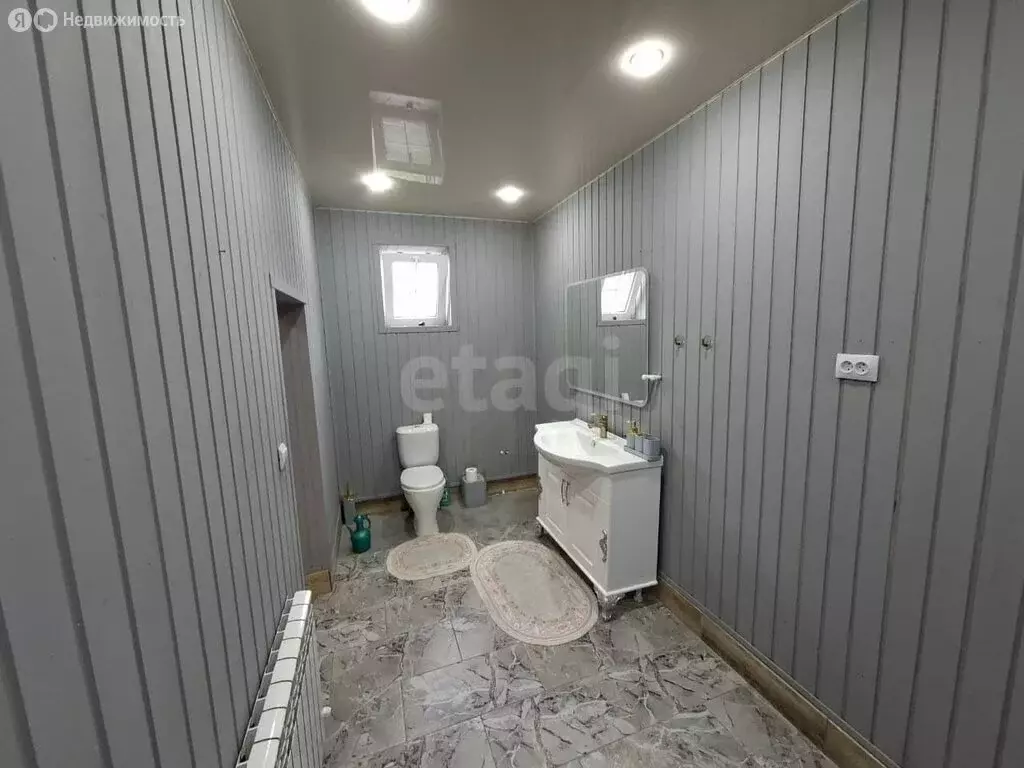 Дом в Малгобек, улица А.Б. Лологоева (236 м) - Фото 2