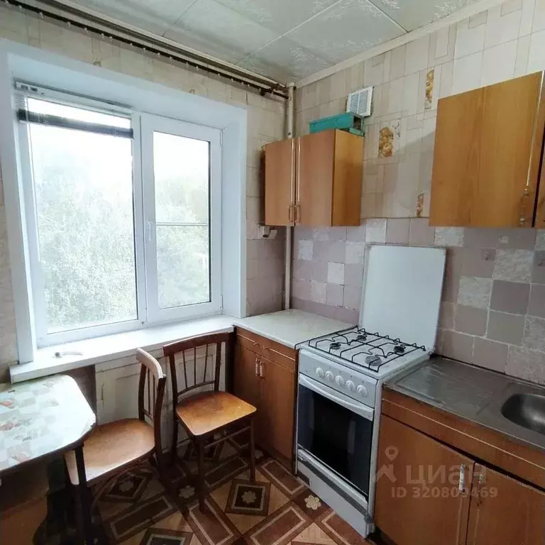 2-к кв. Оренбургская область, Бузулук Гая ул. (40.9 м) - Фото 1