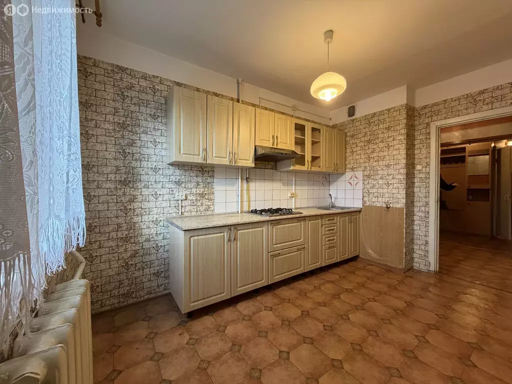 2-комнатная квартира: Алушта, Юбилейная улица, 12 (56.2 м) - Фото 2