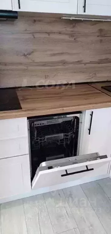 Студия Тюменская область, Тюмень ул. Фармана Салманова, 1 (25.0 м) - Фото 2