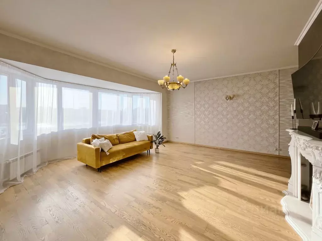 3-к кв. Иркутская область, Иркутск бул. Гагарина, 68В (159.0 м) - Фото 0