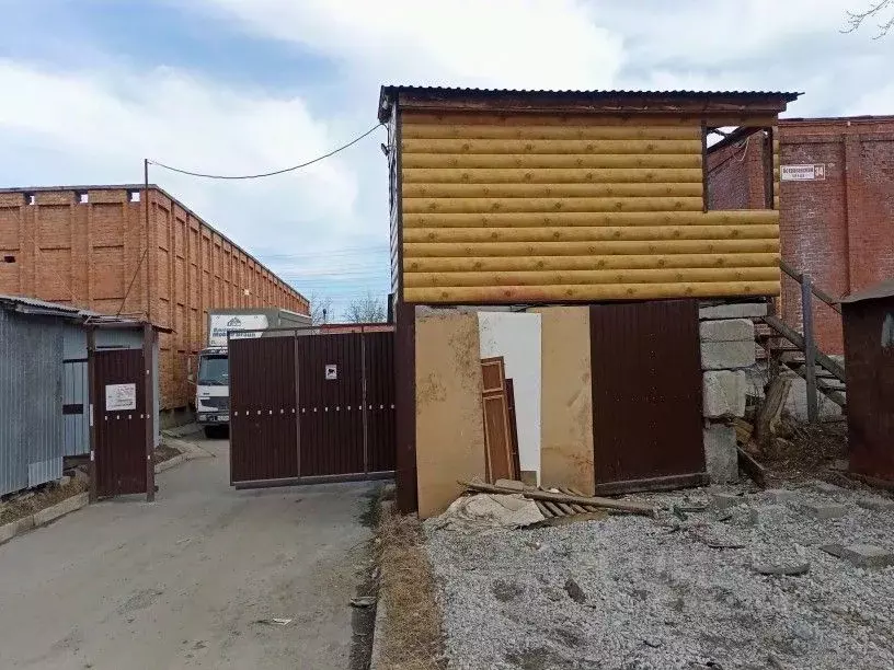 Гараж в Свердловская область, Екатеринбург ул. Астраханская, 36 (17 м) - Фото 1