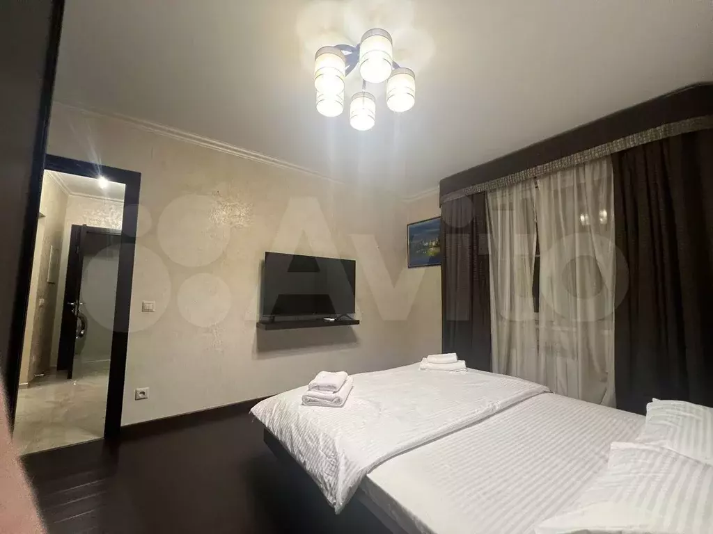 3-к. квартира, 70 м, 1/9 эт. - Фото 1