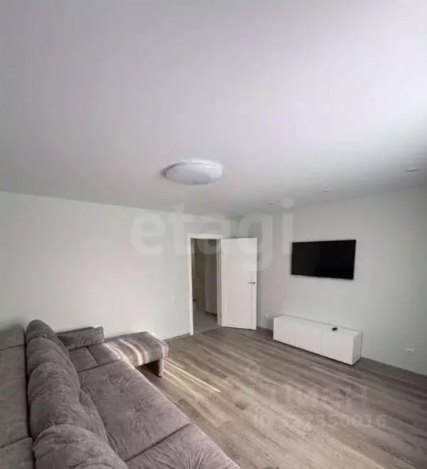 2-к кв. Тюменская область, Тюмень Амурская ул., 39 (59.0 м) - Фото 1