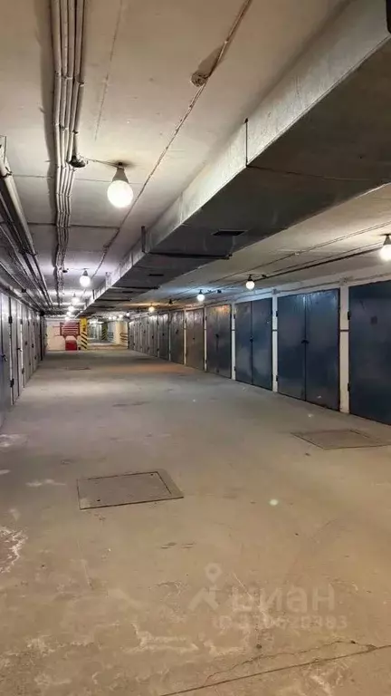 Гараж в Свердловская область, Екатеринбург ул. Белинского, 32 (15 м) - Фото 1