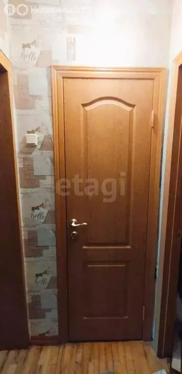 3-комнатная квартира: Ломоносов, Красноармейская улица, 21 (55.6 м) - Фото 1