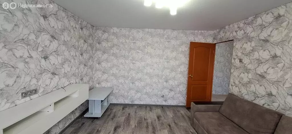 2-комнатная квартира: Нижнекамск, улица Гагарина, 9 (44.5 м) - Фото 2