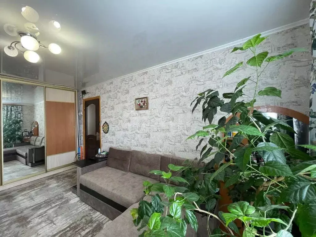 2-к кв. Крым, Симферополь ул. Севастопольская (48.0 м) - Фото 0