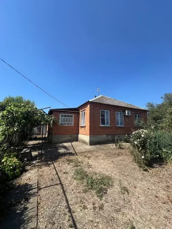 Дом в Краснодарский край, Белореченский район, Южненское с/пос, пос. ... - Фото 1