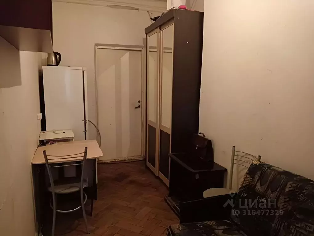 Комната Санкт-Петербург Старо-Петергофский просп., 35 - Фото 0