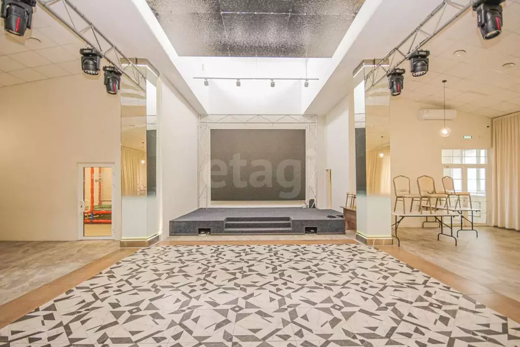 Помещение свободного назначения в Бурятия, Улан-Удэ ул. Борсоева, 97А ... - Фото 1