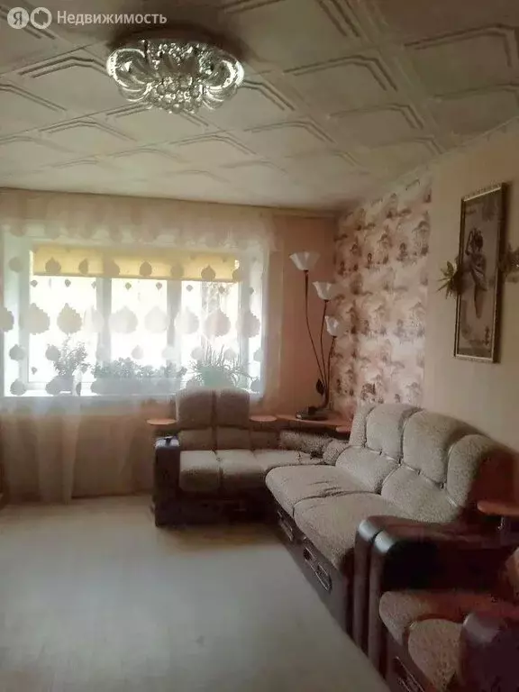 3-комнатная квартира: Губаха, Октябрьский проспект, 16 (64.7 м) - Фото 2