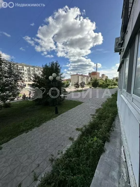 3-комнатная квартира: Тюмень, Боровская улица, 5 (51.8 м) - Фото 1