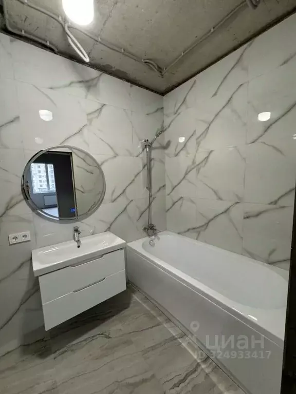 2-к кв. Крым, Симферопольский район, с. Мирное ул. Крымской Весны, 5к6 ... - Фото 1