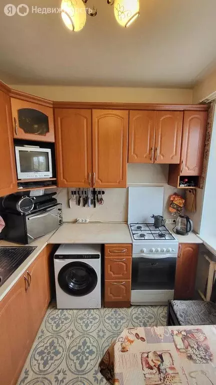 3-комнатная квартира: село Русско-Высоцкое, 17 (57.6 м) - Фото 2