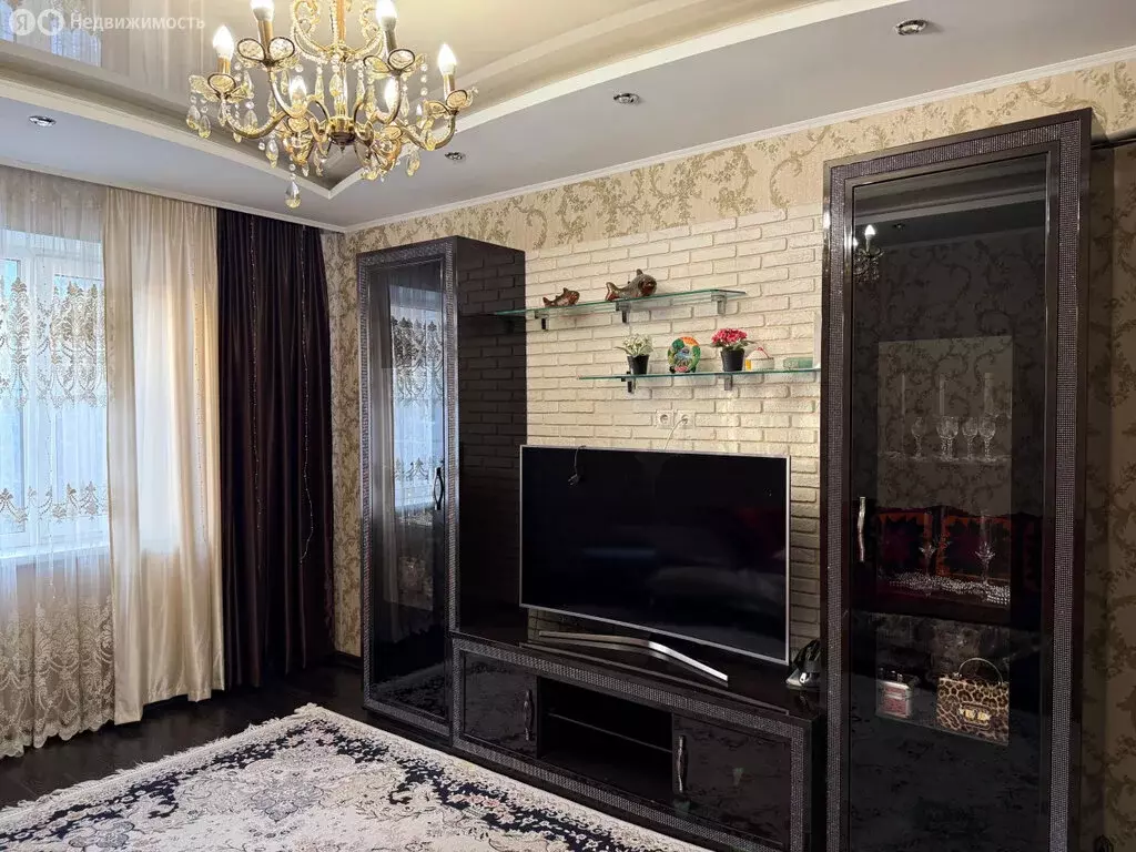 3-комнатная квартира: Омск, улица 70 лет Октября, 22/1 (62.4 м) - Фото 0