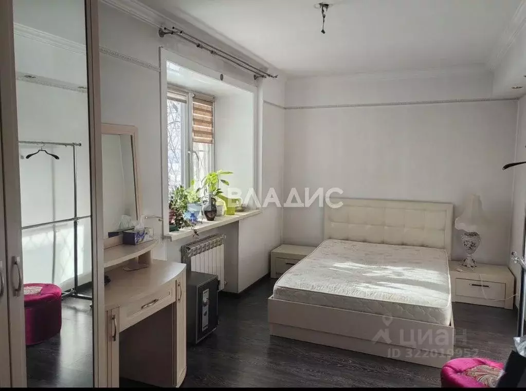 4-к кв. Бурятия, Улан-Удэ ул. Бабушкина, 32 (97.8 м) - Фото 1