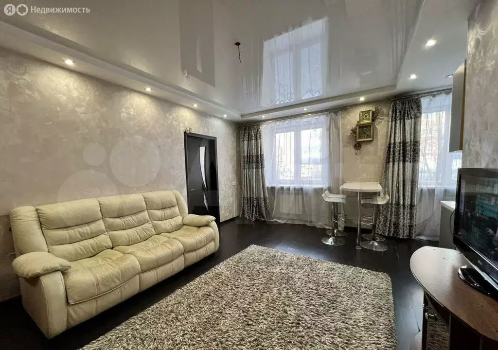 3-комнатная квартира: Иркутск, Красноказачья улица, 8А (62 м) - Фото 0