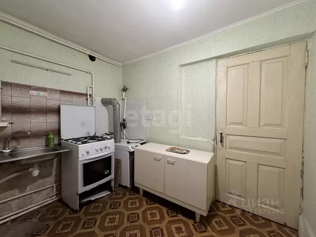 2-к кв. Крым, Бахчисарай ул. Македонского, 6А (50.5 м) - Фото 0