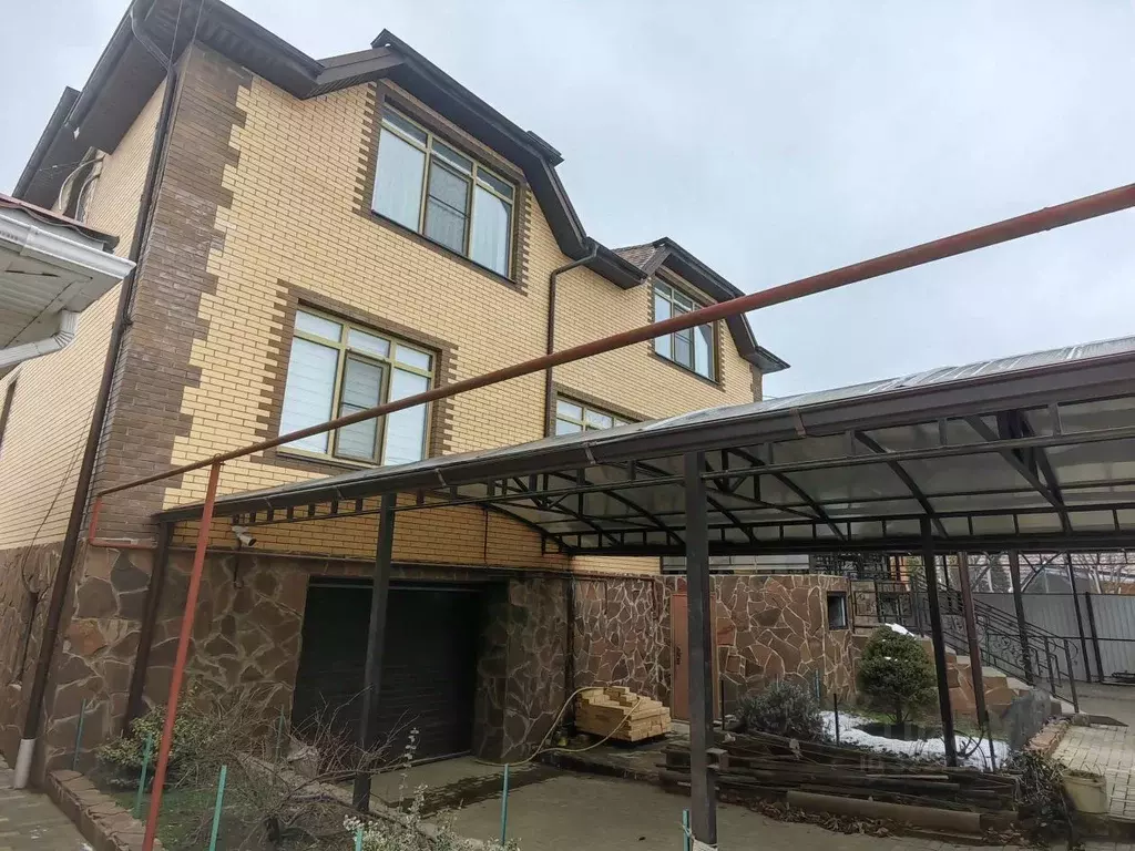 Дом в Краснодарский край, Краснодар Горхутор мкр, ул. Званая (412 м) - Фото 2