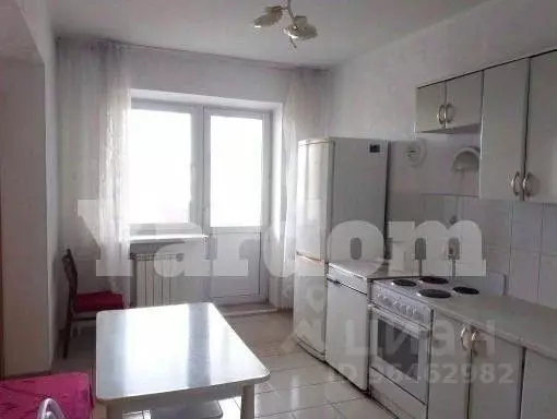 2-к кв. Красноярский край, Красноярск ул. Академгородок, 10а (65.0 м) - Фото 0