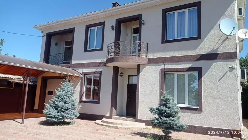 Дом в Ростовская область, Шахты просп. Красной Армии (350 м) - Фото 1