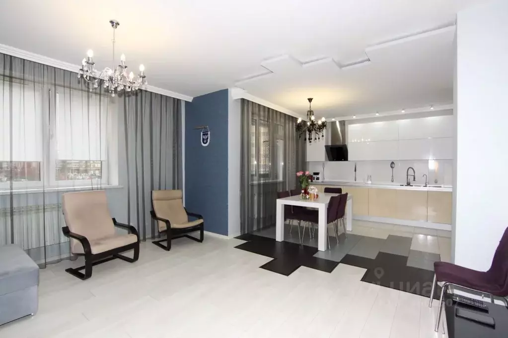 3-к кв. Челябинская область, Челябинск ул. Бейвеля, 8 (97.7 м) - Фото 1