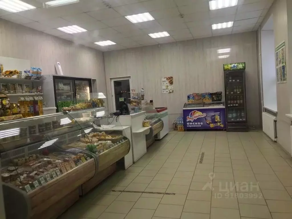 Торговая площадь в Омская область, Омск Октябрьская ул, 124 (136.9 м) - Фото 1