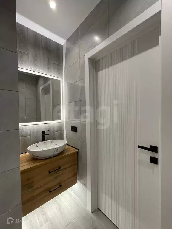 Продаётся 3-к квартира, 60 м - Фото 0