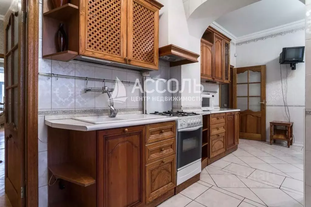 6-к кв. Омская область, Омск просп. Карла Маркса, 10 (164.2 м) - Фото 1