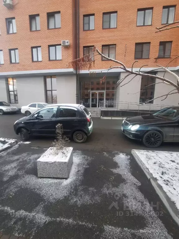 3-к кв. Северная Осетия, Владикавказ ул. Братьев Темировых, 74 (64.0 ... - Фото 0