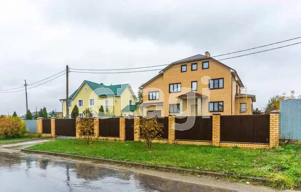 Дом в Грязи, Центральная улица (586 м) - Фото 1