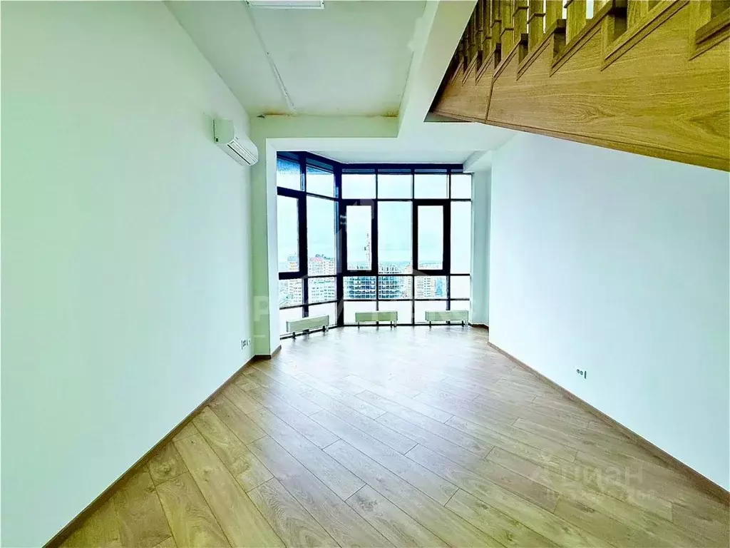 3-к кв. Брянская область, Брянск ул. Дуки, 54 (304.6 м) - Фото 2