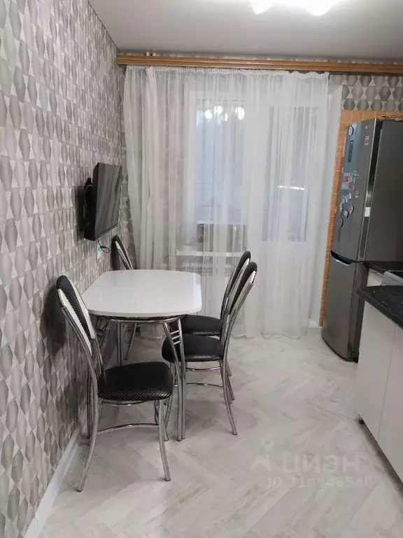 2-к кв. Саратовская область, Саратов Аптечная ул., 30 (60.0 м) - Фото 1