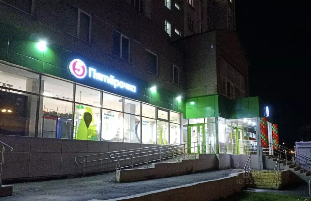 Помещение свободного назначения в Москва бул. Адмирала Ушакова, 11 ... - Фото 1