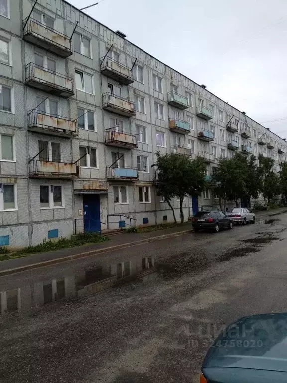 Помещение свободного назначения в Мурманская область, пос. Видяево ул. ... - Фото 1