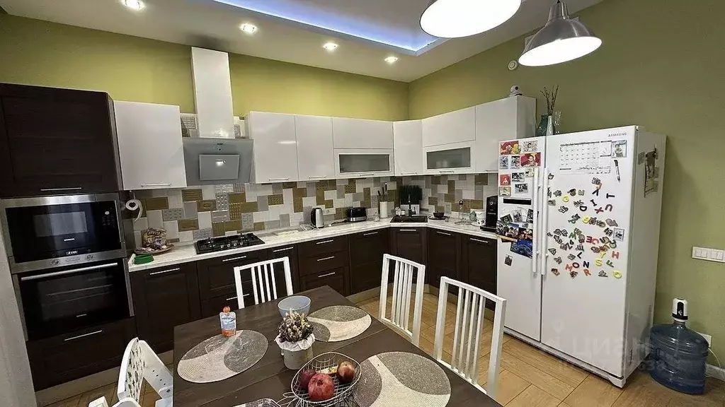 Дом в Ростовская область, Ростов-на-Дону Алтайская ул., 6 (170 м) - Фото 1