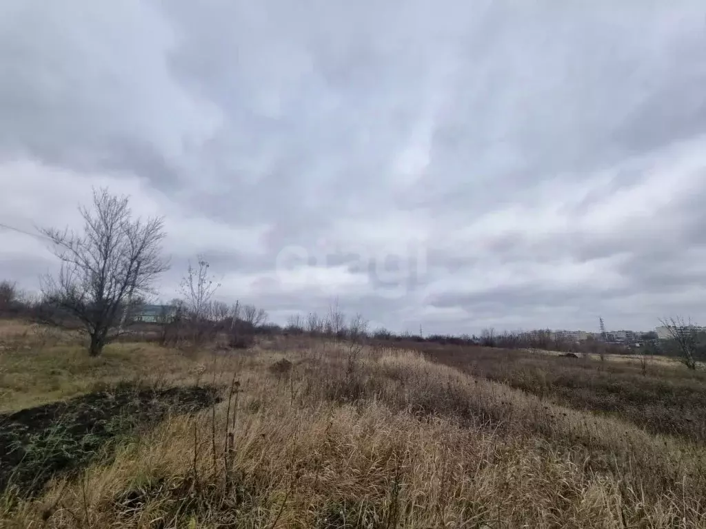 Участок в Белгородская область, Губкин Революционная ул. (16.3 сот.) - Фото 1