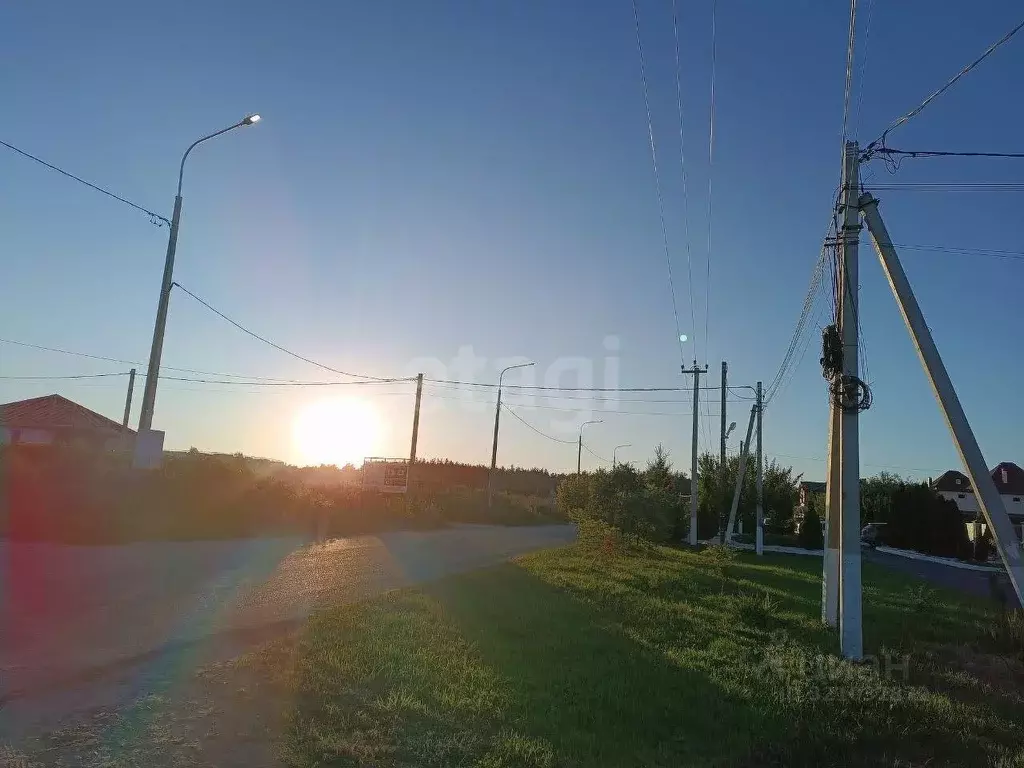 Участок в Курская область, Курский район, Моковский сельсовет, д. ... - Фото 1