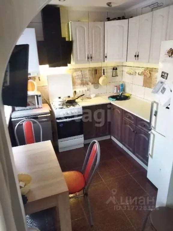 2-к кв. Крым, Армянск Имени Генерала Васильева мкр, 12 (49.0 м) - Фото 1