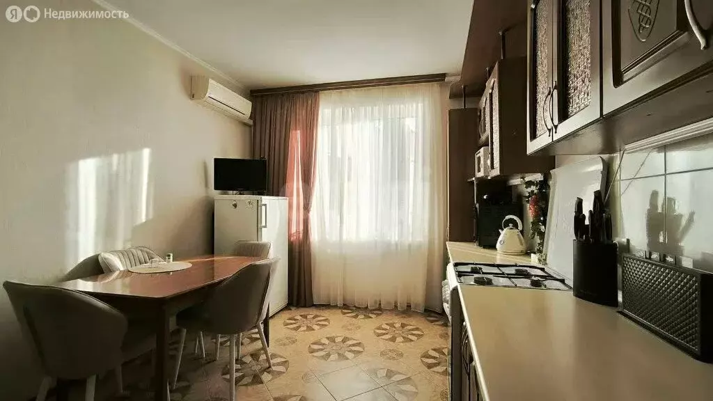 2-комнатная квартира: Анапа, Алексеевский переулок, 3 (75.5 м) - Фото 1