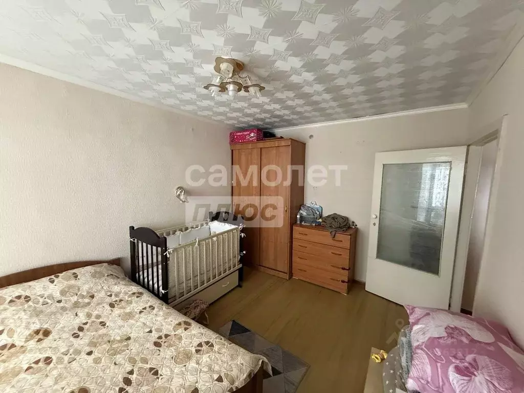 3-к кв. Калужская область, Дзержинский район, Товарково городское ... - Фото 0