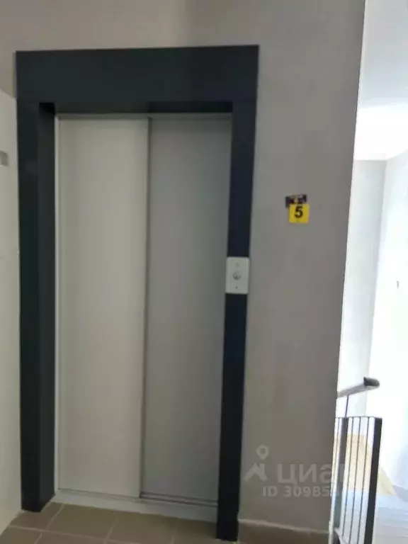 2-к кв. Псковская область, Псков Петровская ул., 4Б (78.88 м) - Фото 2